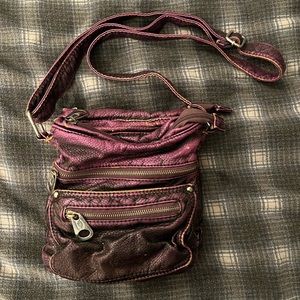Purple/black leather horse shoe detail purse